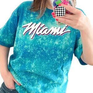 Miami Bleached Graphic T-shirt